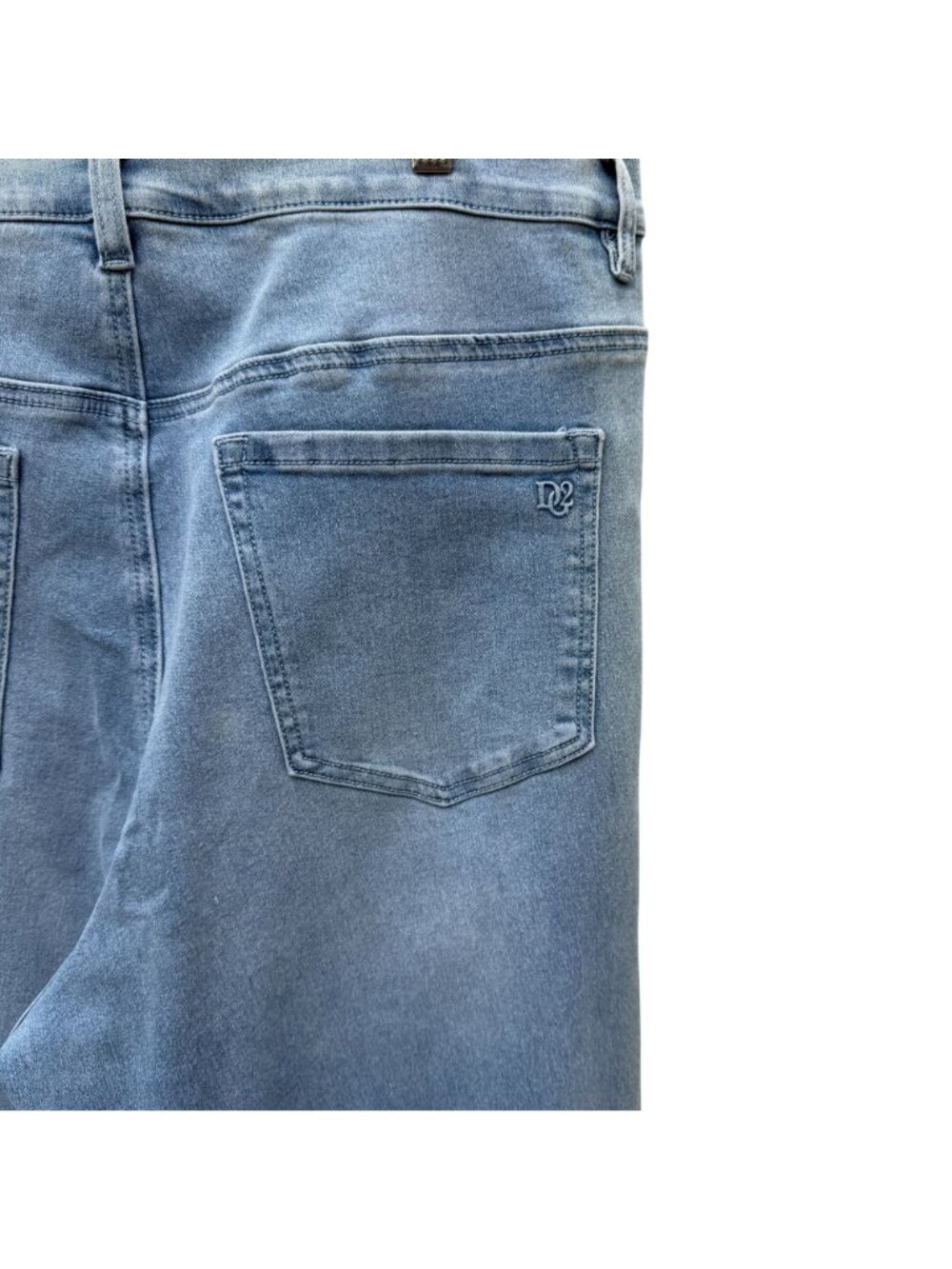 DG2 Dip-Dye Ombre Denim Jeans 16W Womens High Rise Blue Gradient Cotton Casual - Picture 7 of 8